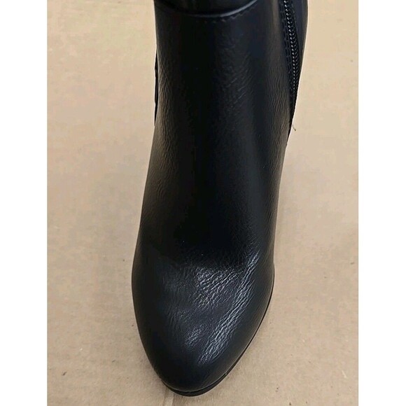 Journee Collection Women's Spritz-p Stacked Heel Over The Knee Boots  Size 6 1/2 - Picture 5 of 6